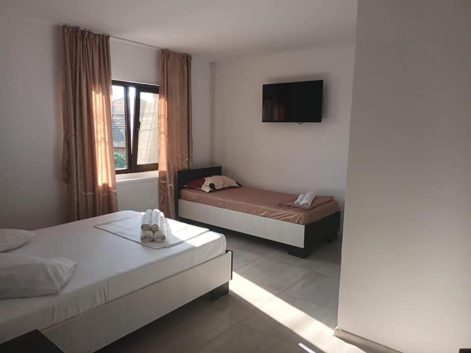 Vila Maranca 호텔 Două Mai 외부 사진